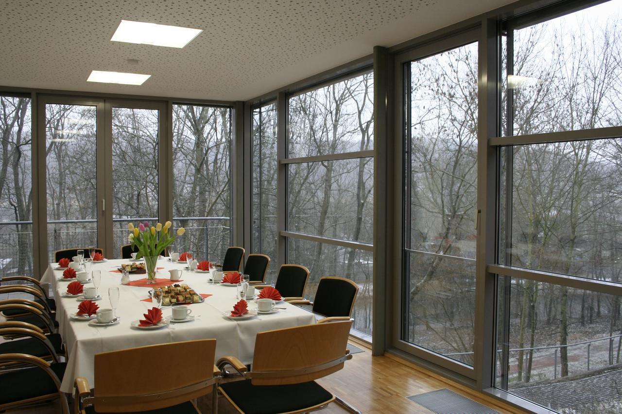 Dreibrunnen Gaestehaus Im Luisenpark Erfurt Exterior photo